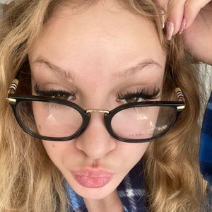 Burberry glasses 💫